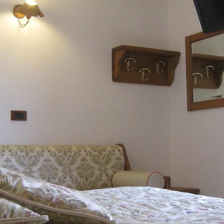 Hotel Villa Plinia Pragelato Eksteriør billede