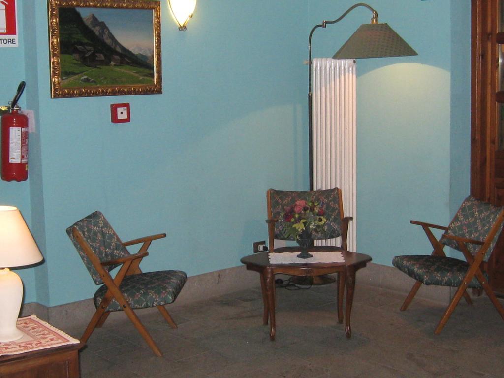 Hotel Villa Plinia Pragelato Eksteriør billede