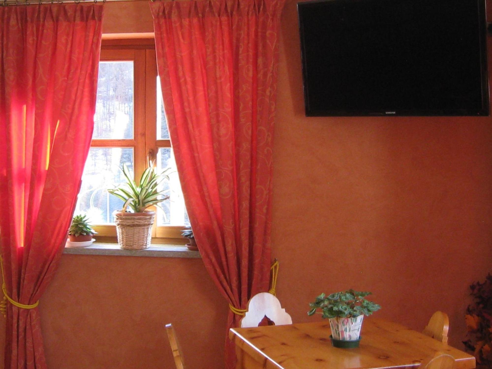 Hotel Villa Plinia Pragelato Eksteriør billede