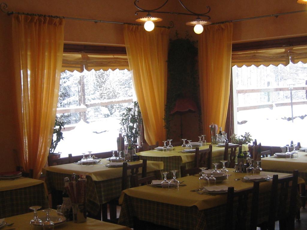 Hotel Villa Plinia Pragelato Eksteriør billede